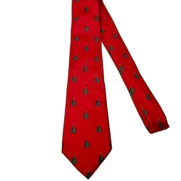 James River Traders Red Silk Christmas Trees Holiday Tie - Picture 1 of 3